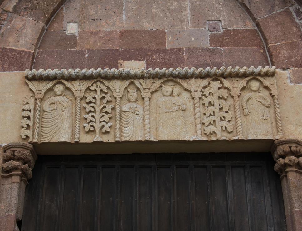 San Pietro extra muros, dettaglio facciata - Bosa