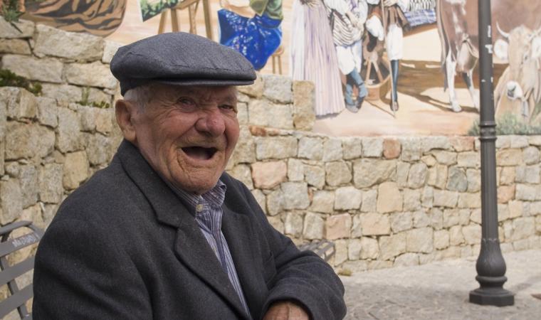 Anziano centenario di Loceri