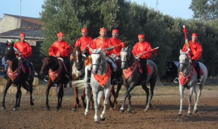 Cavalieri durante l'Ardia di san Costantino - Pozzomaggiore