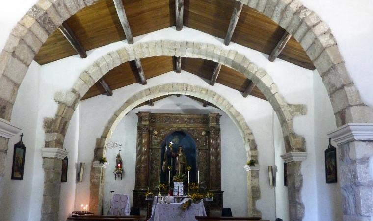 Chiesa di sant'Antioco, interno  - Scano di Montiferru