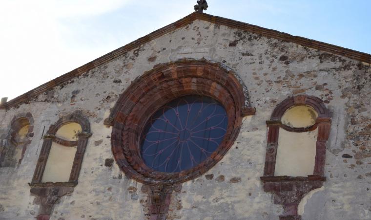 Chiesa di San Basilio, dettaglio facciata - Bolotana