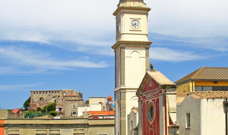Basilica di sant'Antioco, piazza