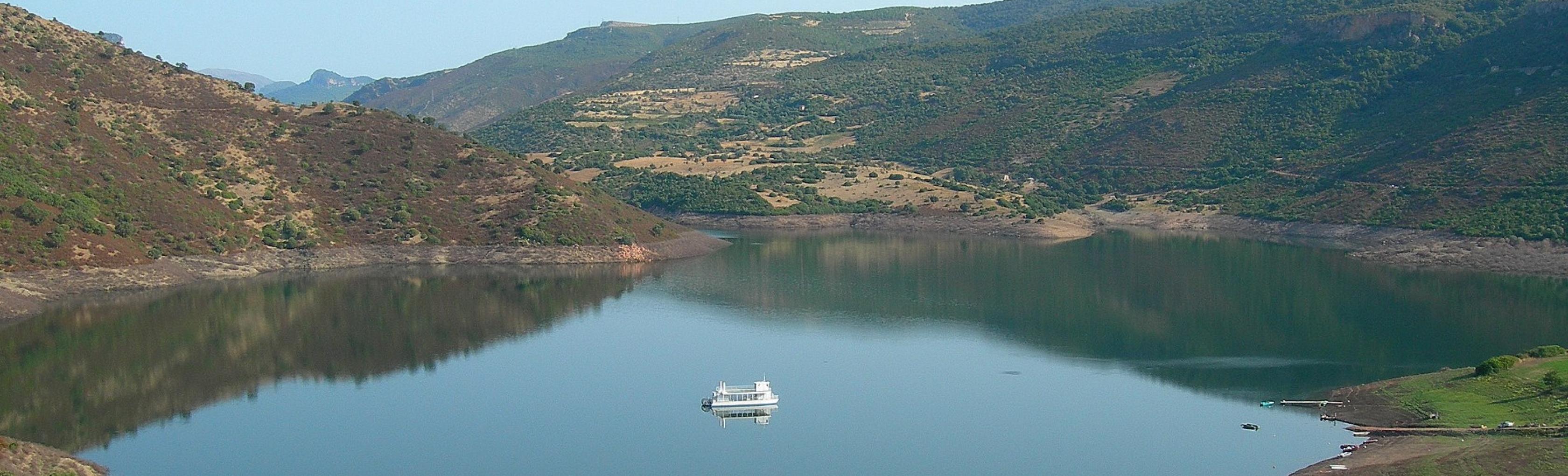 Lago Flumendosa itinerario laghi e nuraghi